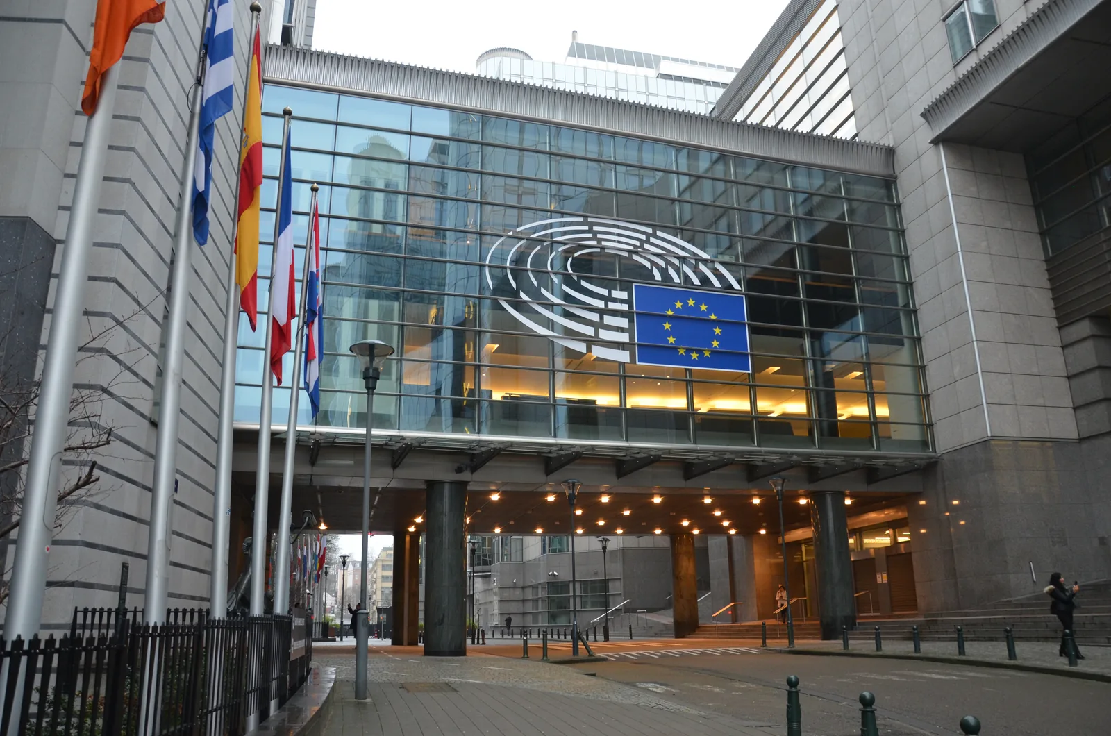 Edificio del Parlamento Europeo en Bruselas, institución que debe fijar su posición sobre EU Inc; imagen contextual, no muestra la reunión del Consejo.